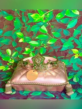 Bath and Body Works Princess Candle Holder Stand